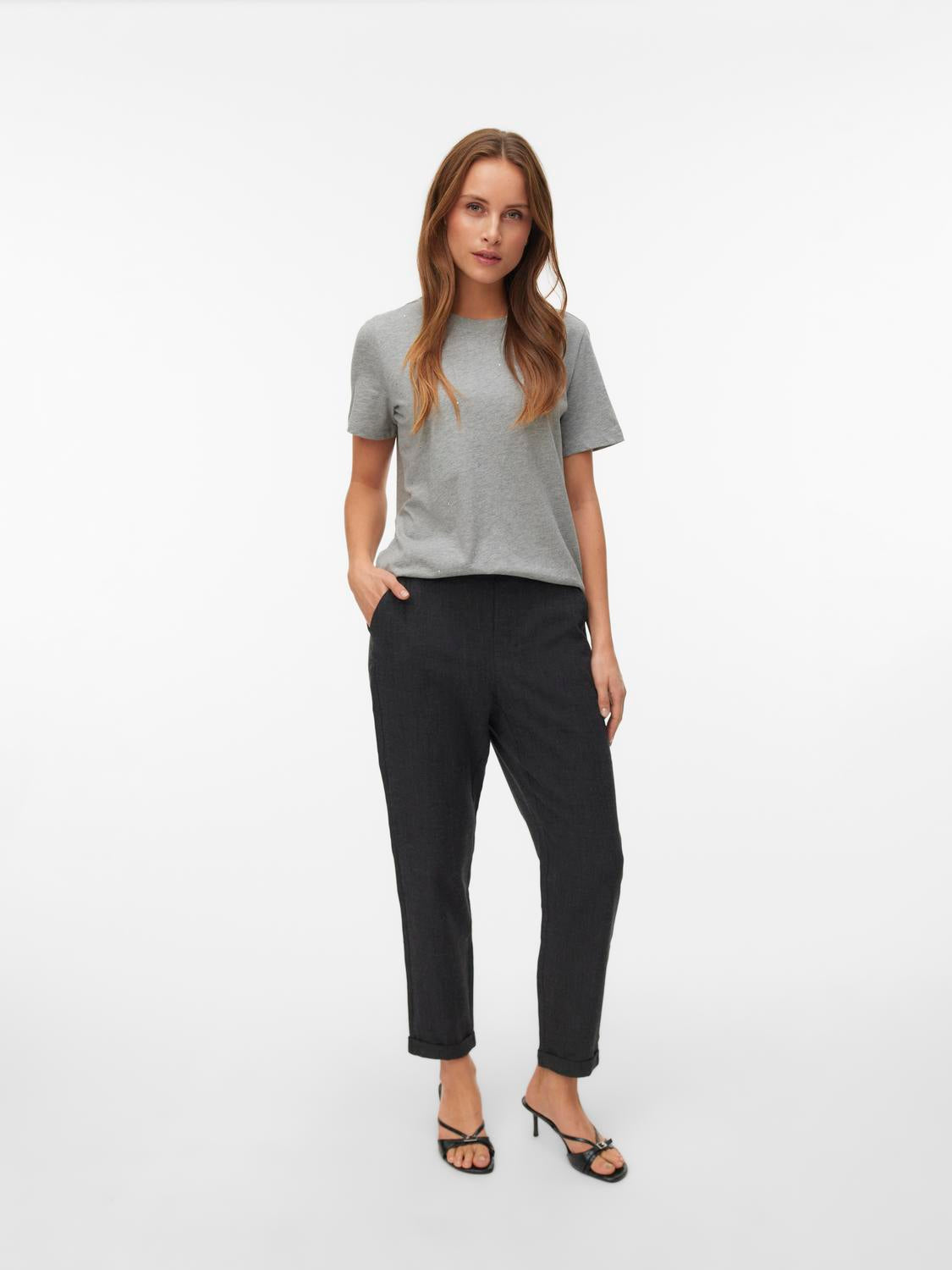 model_shot-front